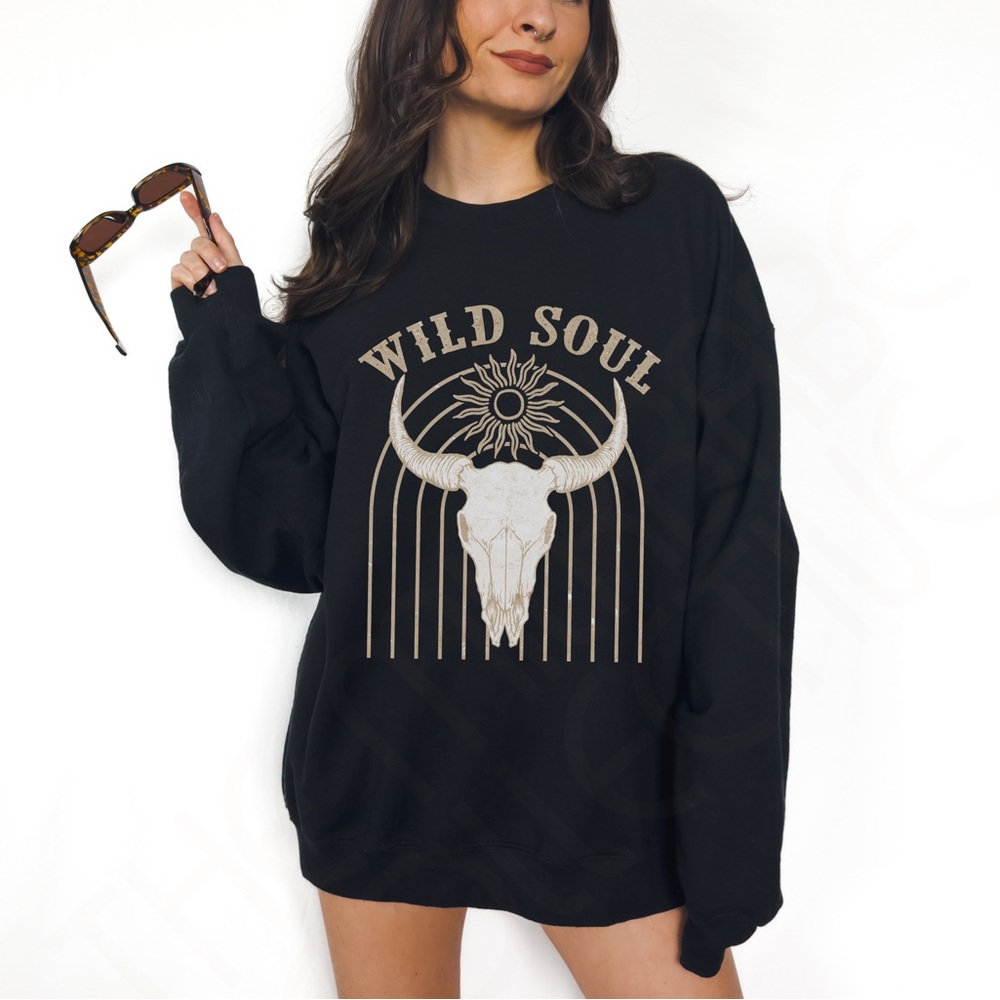 Boho Wild Soul Cow Skull Graphic Crewneck Sweatshirt
